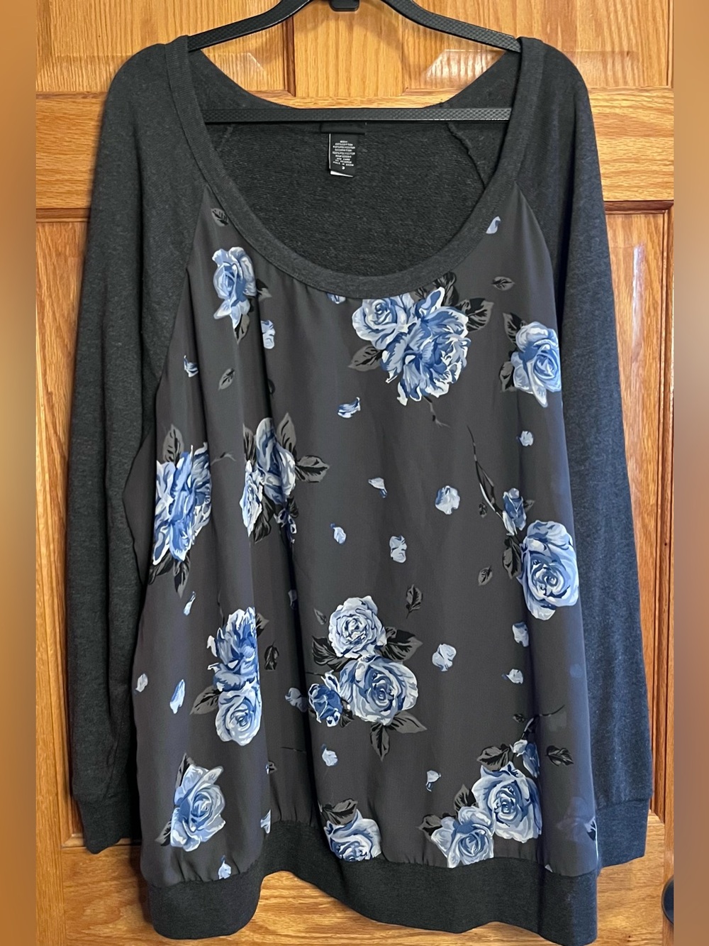 Torrid 3(3X) long-sleeve tunic top dark gray with a sheer floral-printed